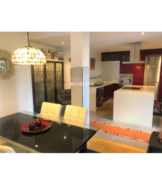 VENTA DE FANTÁSTICO PISO CON MAGNÍFICA TERRAZA EN PONTEVEDRA