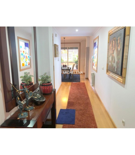 VENTA DE FANTÁSTICO PISO CON MAGNÍFICA TERRAZA EN PONTEVEDRA