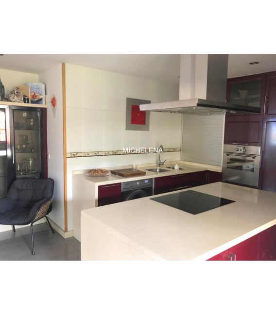 VENTA DE FANTÁSTICO PISO CON MAGNÍFICA TERRAZA EN PONTEVEDRA