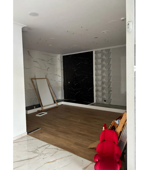 ALQUILER BAJO COMERCIAL DE 200 M2 EN PONTEVEDRA