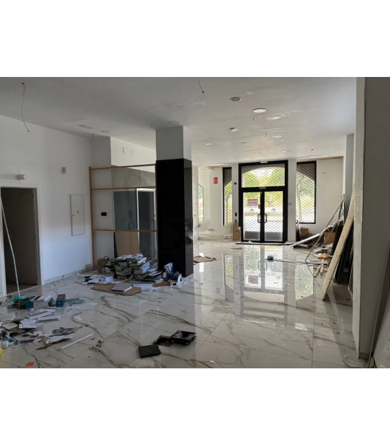 ALQUILER BAJO COMERCIAL DE 200 M2 EN PONTEVEDRA