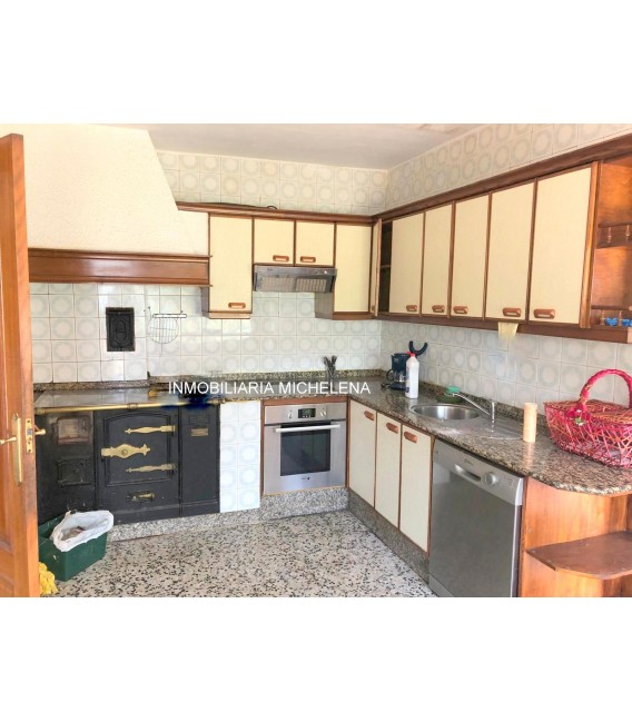 VENTA CASA ZONA LÉREZ PONTEVEDRA