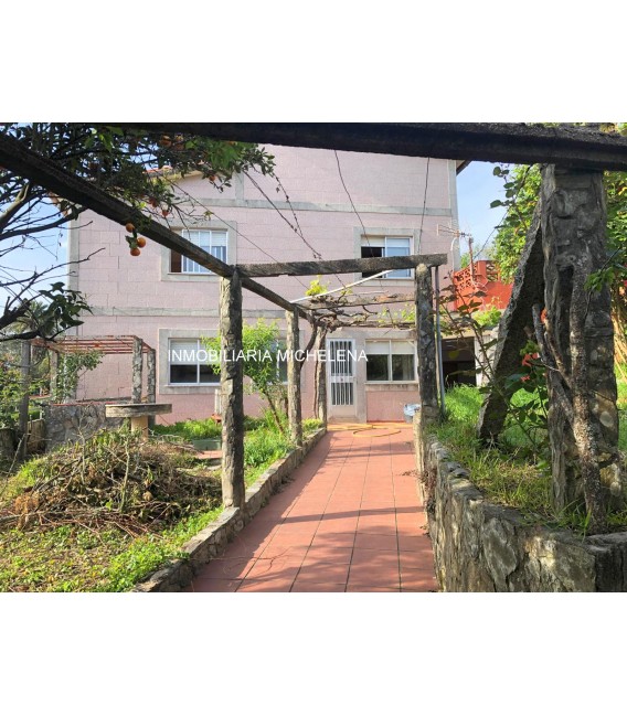 VENTA CASA ZONA LÉREZ PONTEVEDRA