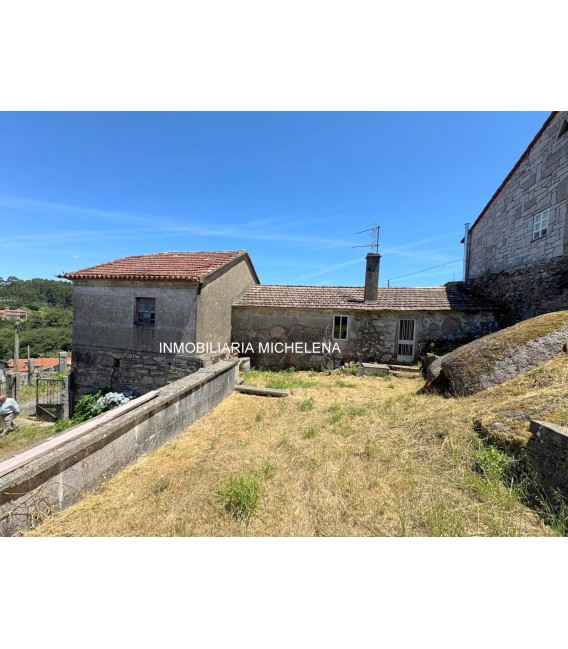 CASA EN VENTA PARA REFORMAR EN MEIS PONTEVEDRA