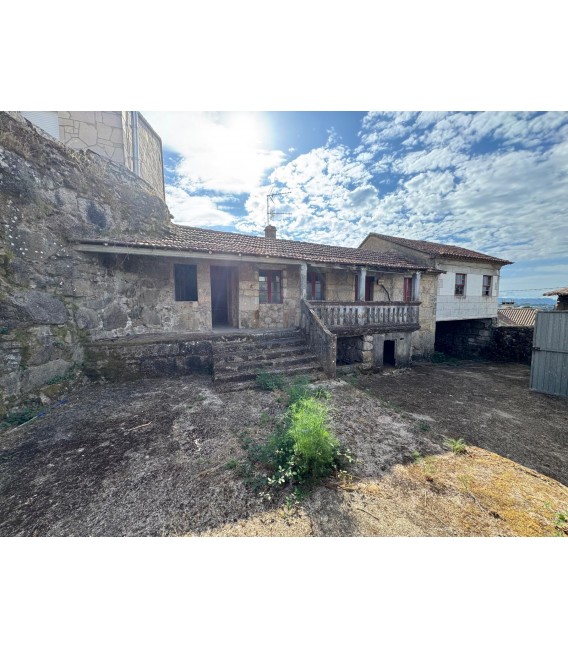 CASA EN VENTA PARA REFORMAR EN MEIS PONTEVEDRA