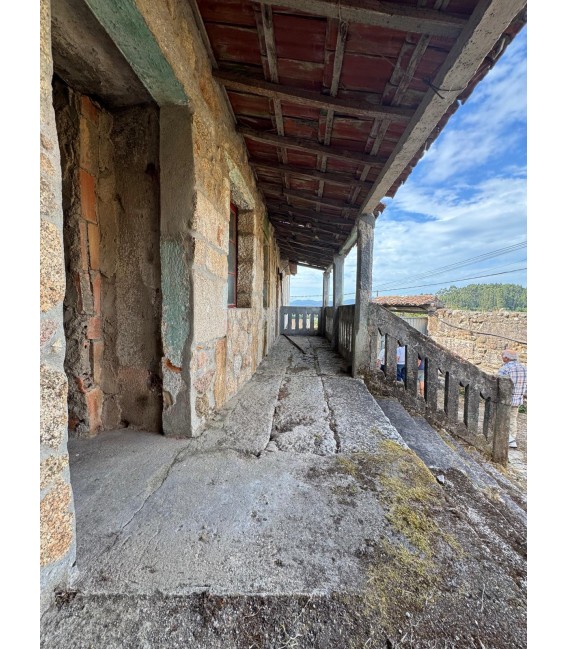 CASA EN VENTA PARA REFORMAR EN MEIS PONTEVEDRA