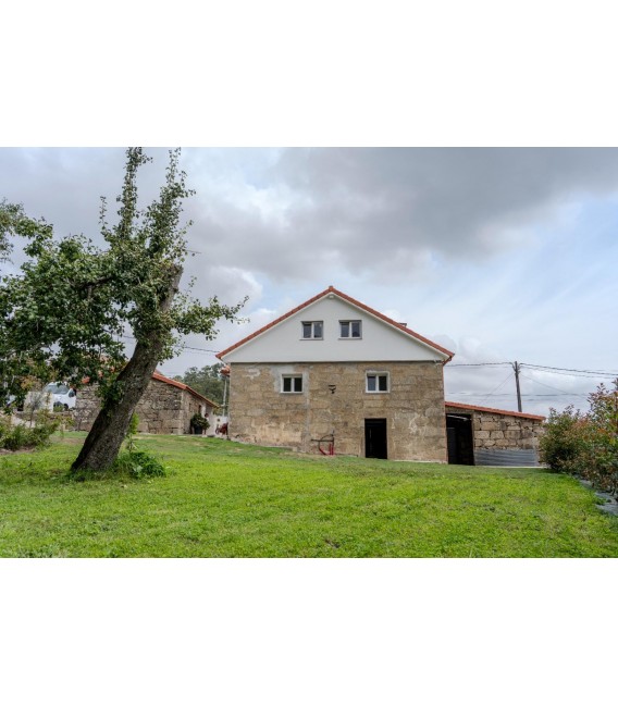 CASA CON TERRENO A CARDIÑA VILABOA