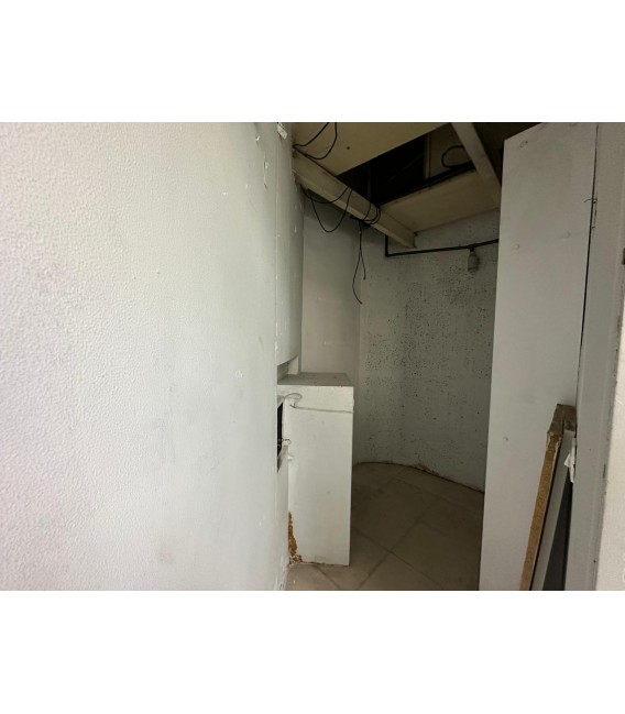 BAJO COMERCIAL O BURGO LEREZ