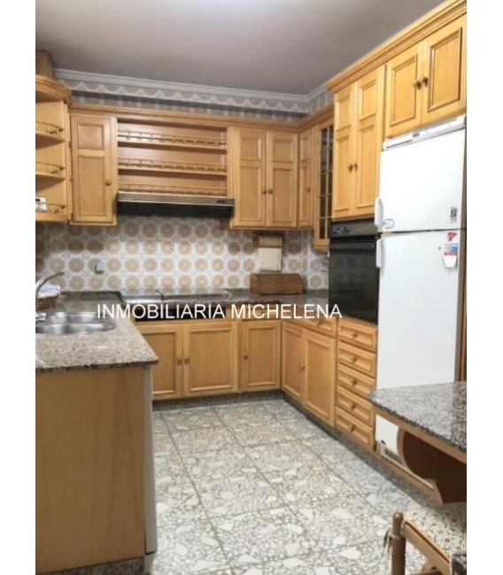 VENTA PISO ZONA AYUNTAMIENTO PONTEVEDRA