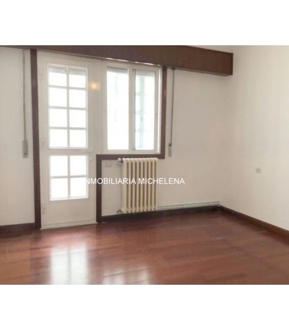 VENTA PISO ZONA AYUNTAMIENTO PONTEVEDRA